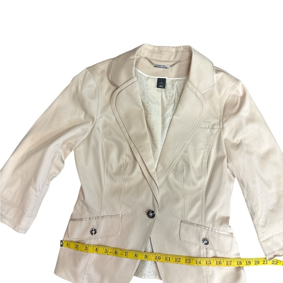 White Black Market,Elegant Cream Women's Blazer with Button Accents - Picture 9 of 12